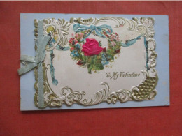 Opens To A Card. Embossed.  Glitter & Silk Rose     Valentine  Ref 6110 - Valentijnsdag