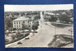 Place De La Gare, Ed "Au Messager", N° 174 - Pointe-Noire