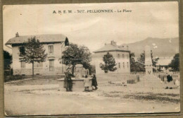 74 - Peillonnex : La Place - Peillonnex