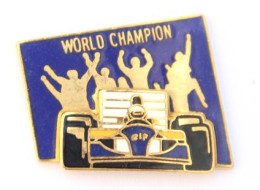 Superbe Pin's Double Moule ELF - WORLD CHAMPION - Formule Et équipe Bras Levés - EBC - M424 - F1