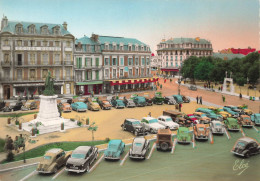 Tarbes * La Place De Verdun Et Le Monument Aux Morts * L'hôtel Moderne - Tarbes