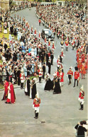 ROYAUME-UNI - Berkshire - The Garter Procession - Windsor Castel - Animé -  Gardes Royaux - Carte Postale Ancienne - Windsor Castle