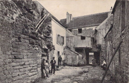 78 - CARRIERES Sous POISSY : Vieille Cour ( Animation ) 1912 - Carrieres Sous Poissy