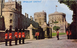 ANGLETERRE - Windsor Castle - Changing Of The Guard - Carte Postale Ancienne - Windsor Castle