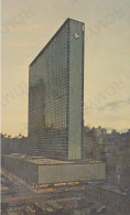 CARTOLINA  NEW YORK CITY,NEW YORK,STATI UNITI-THE NEW YORK HILTON AT ROCKEFELLER CENTER-VIAGGIATA 1965 - Places