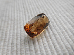 Topaze Champagne, Pierre Fine Du Brésil, 8.49 Carats, Belle Couleur Ambre Orangé C15 - Topaas