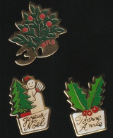 76670-série De 3 Pin's.Noel.bonne Année. - Christmas