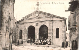 CPA 11 (Aude) Laure-Minervois - Le Marché-Couvert TBE éd. E. Roudière. Belle Animation - Plazas De Mercados