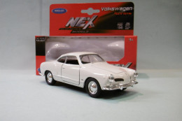 Welly Nex - VW VOLKSWAGEN KARMANN GHIA Coupé Blanc Réf. 43634 BO 1/36 - Massstab 1:32