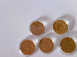 Münzen/ Medaillen: Hier 5 X 1 DM 1971, 1979, 1980, 1990, 1991 Vergoldet, Deutsche Mark Mit 24 Karat Goldauflag - Numismatics