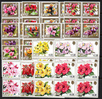 1593. NIUE 1984 FLOWERS, SG.527-542, SC. 417-431A MNH BLOCKS OF 4. 1 X 30c.MISSING PERF.LOWER LEFT CORNER. - Niue