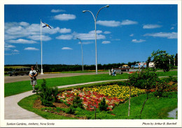 Canada Nova Scotia Amherts Sunken Gardens And Woman Playing Bagpipes - Altri & Non Classificati