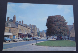 Broadway, Main Street, Cotswold Village - J. Arthur Dixon - A Dickinson Robinson Group Company - # PWO/21505 - Sonstige & Ohne Zuordnung