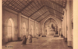 CPA - Mission Indienne Des P.P. Jésuites - En Prière - Intérieur D'une église - Prêtres - Animé - Carte Postale Ancienne - Iglesias Y Las Madonnas