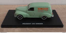 Peugeot 203 Camionnette Machines à Coudre Singer - Vrachtwagens