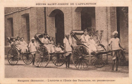 Birmanie - Rangoon - L'arrivée à L'école Des Tamoules En Pousse Pousse- Carte Postale Ancienne - Andere & Zonder Classificatie