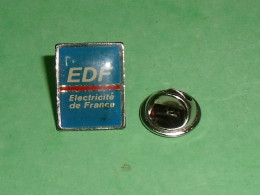 TB3z / Pin's / EDF GDF  : Gaz De France              ( état ,voir Scan ) - EDF GDF