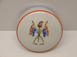 -BONBONNIERE PORCELAINE 1789/1989 DRAPEAUX BLEU BLANC ROUGE BONNET FRYGIEN   E - Limoges (FRA)