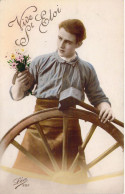 CPA - FANTAISIE - Vive St Eloi - Homme - Forgeron Avec Des Fleurs - CARTE POSTALE ANCIENNE - Männer