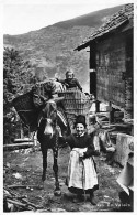 En Valais Vex Val D'Hérens Mulet Hottes Costume Traditionnel Enfant Femme - Vex