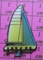 713g Pin's Pins / Beau Et Rare / SPORTS/ VOILE VOILIER JETSEA COURSE REGATE JET SEA - Voile