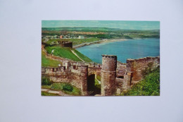 SCARBOROUGT  - Castle Walls And Nord Bay   -  Angleterre - Scarborough