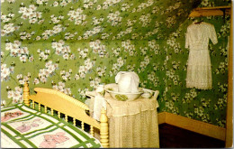 Canada Prince Edward Island Cavendish The Home OF Anne Of Green Gables Anne's Dress Hanging In The Bedroom 1961 - Other & Unclassified