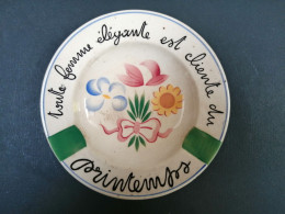 Cendrier Toute Femme élégante Est Cliente Du Printemps Primavera France Sarreguemines - Ashtrays