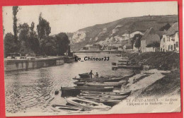 27 - LE PETIT ANDELYS---Le Quai--L'Hopital Et La Vacherie - Les Andelys