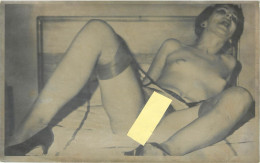 Nude - Nue - Femmes - Femme Seins Nus - Erotiques - Erotic - Photographies - 4 Photos - Photo - état - - Zonder Classificatie