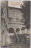 CARTE POSTALE   LAVOULTE SUR RHONE 07  Le Château,grand Escalier D'honneur - La Voulte-sur-Rhône