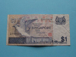 1 Dollar > Singapore ( See Scans ) Circulated ! - Singapore