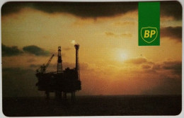 UK 100 Units BP Red IPL Logo - [ 2] Oil Drilling Rig