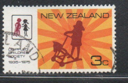 NEW ZEALAND NUOVA ZELANDA 1974 CRIPPLED CHILDREN'S SOCIETY CHILD USING WALKER 3c USED USATO OBLITERE' - Oblitérés