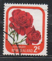 NEW ZEALAND NUOVA ZELANDA 1975 ROSES FLORA FLOWERS LILLI MARLENE 2c USED USATO OBLITERE' - Oblitérés