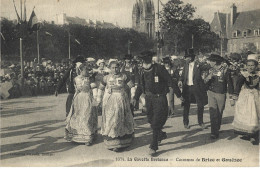 29 La Gavotte Bretonne Costumes De Briec Et Gouézec - Gouézec