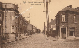 CPA Chapelle Lez Herlaimont - Rue Ernest Solvay - Non Circulée - Divisée - TTB - Animée - Chapelle-lez-Herlaimont