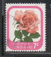 NEW ZEALAND NUOVA ZELANDA 1975 ROSES FLORA FLOWERS MICHELE MEILLAND 7c USED USATO OBLITERE' - Usati