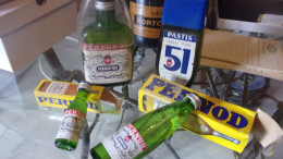 BEL ENSEMBLE VINTAGE NON OUVERT PERNOD PASTIS MIGNONETTE ECHANTILLON VRP FLASQUES - Other & Unclassified