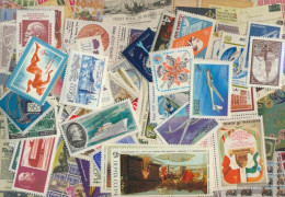 Soviet Union 100 Various Stamps Unmounted Mint / Never Hinged With Russia - Collections