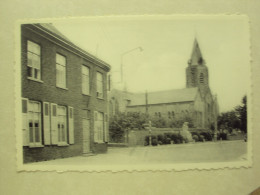 56960 - EERNEGEM - SINT-MEDARDUSKERK - KLOOSTER - STANDBEELD DER GESNEUVELDEN - ZIE 2 FOTO'S - Ichtegem