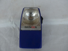 Vintage Flashlight DAYMOON Blue #1535 - Other Apparatus