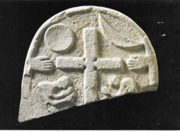 GRAVE MARKER, LINDISFARNE PRIORY, NORTHUMBERLAND, ENGLAND. UNUSED POSTCARD   Tg7 - Autres & Non Classés