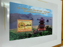 Vietnam Stamp Vesak 2019 Temple Landscape Perf - Buddhismus