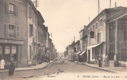 CPA 42 FEURS / RUE DE LA LOIRE - Feurs