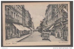 59 ---DOUAI----Rue Saint Jacques---commerces-atomobiles--animé---cpsm Pf - Douai