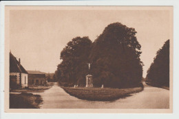 CHATEAUNEUF EN THYMERAIS - EURE ET LOIR - LE CALVAIRE - Châteauneuf