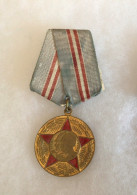 URSS - RUSSIE - Médaille Commémorative Des 50 Ans Des Forces Armées De L' URSS - Rusland