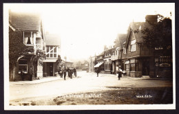 Um 1910 Ungelaufene Foto AK: High Street. Datchet. Mit Restaurant - Sonstige & Ohne Zuordnung