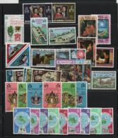 LOT 383 - NOUVELLES HEBRIDES  Lots De Timbres **  - Cote 102€ - Verzamelingen & Reeksen